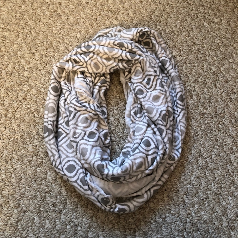 Infinity Scarf / Nursing Cover